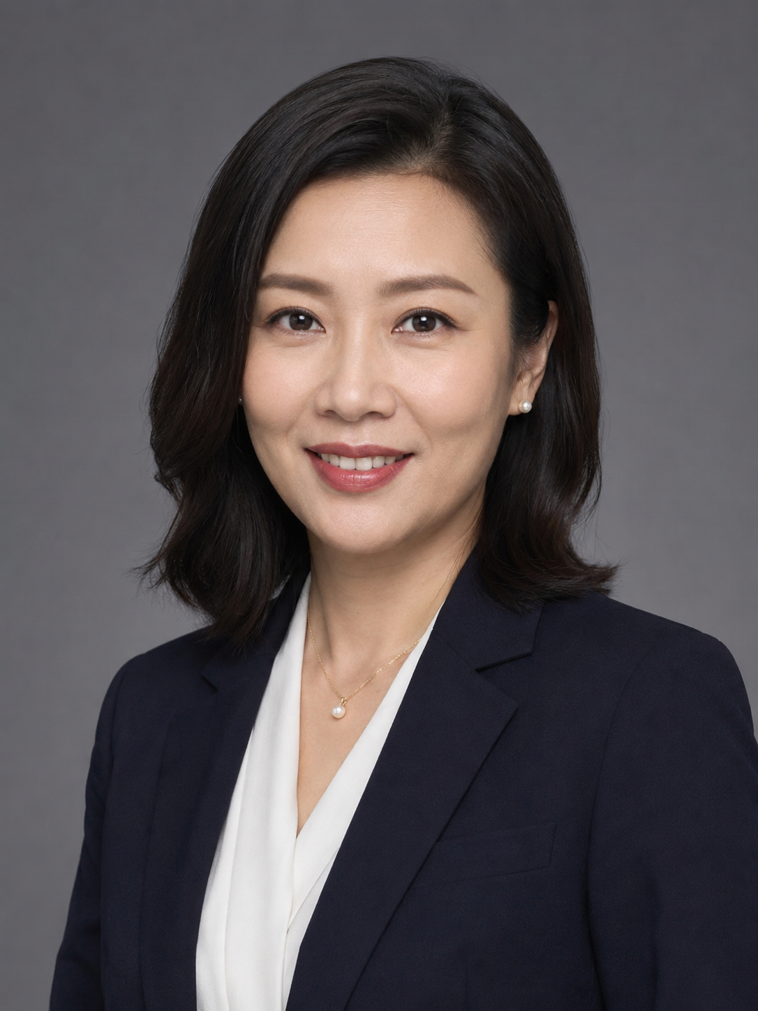 何婉琳 博士